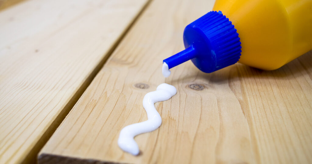 Using Epoxy Glue And Wooden Pieces