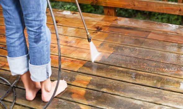 How To Clean Wood Deck Without Pressure Washer
